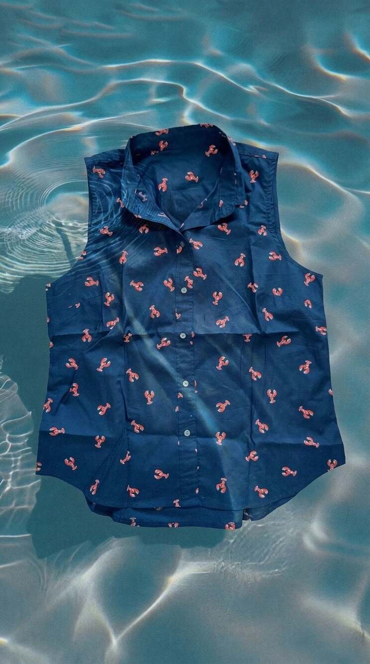 J.Crew Women's Navy Lobster Print Sleeveless Button-Up Collared Top